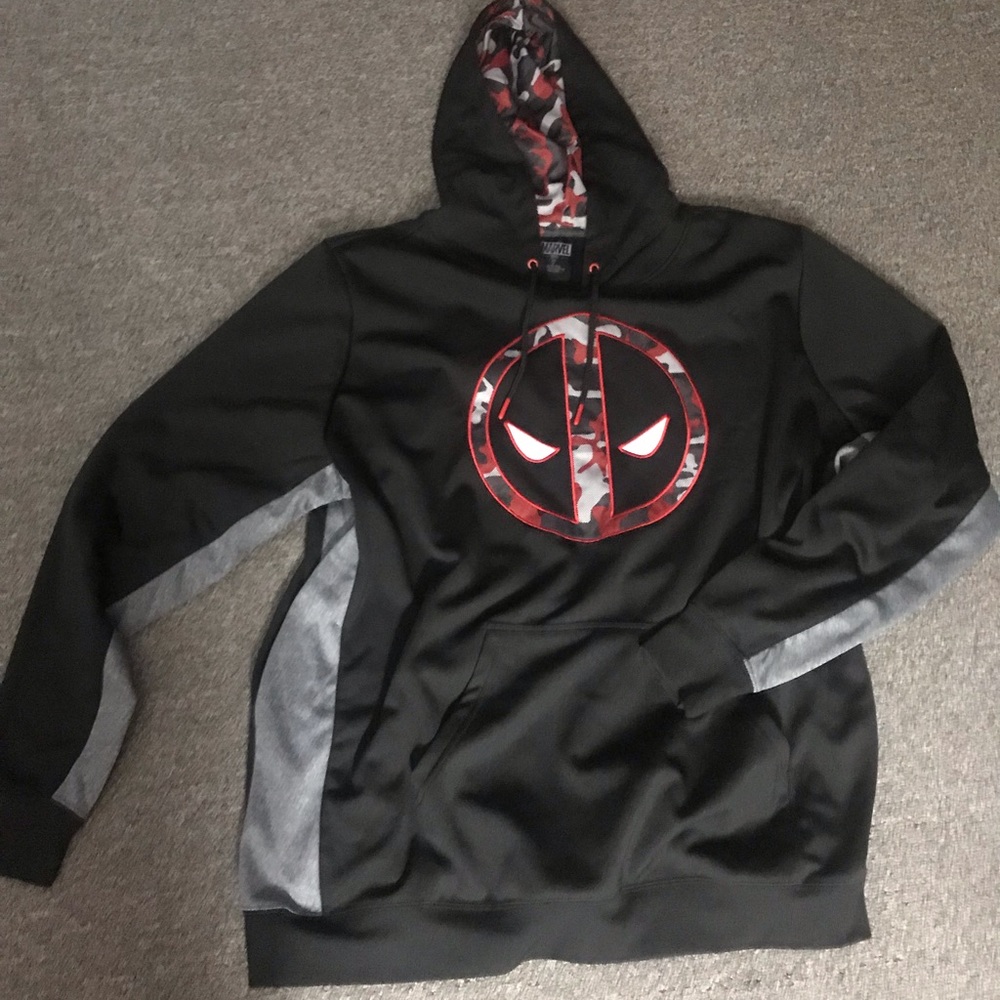 Men’s XL Deadpool hoodie